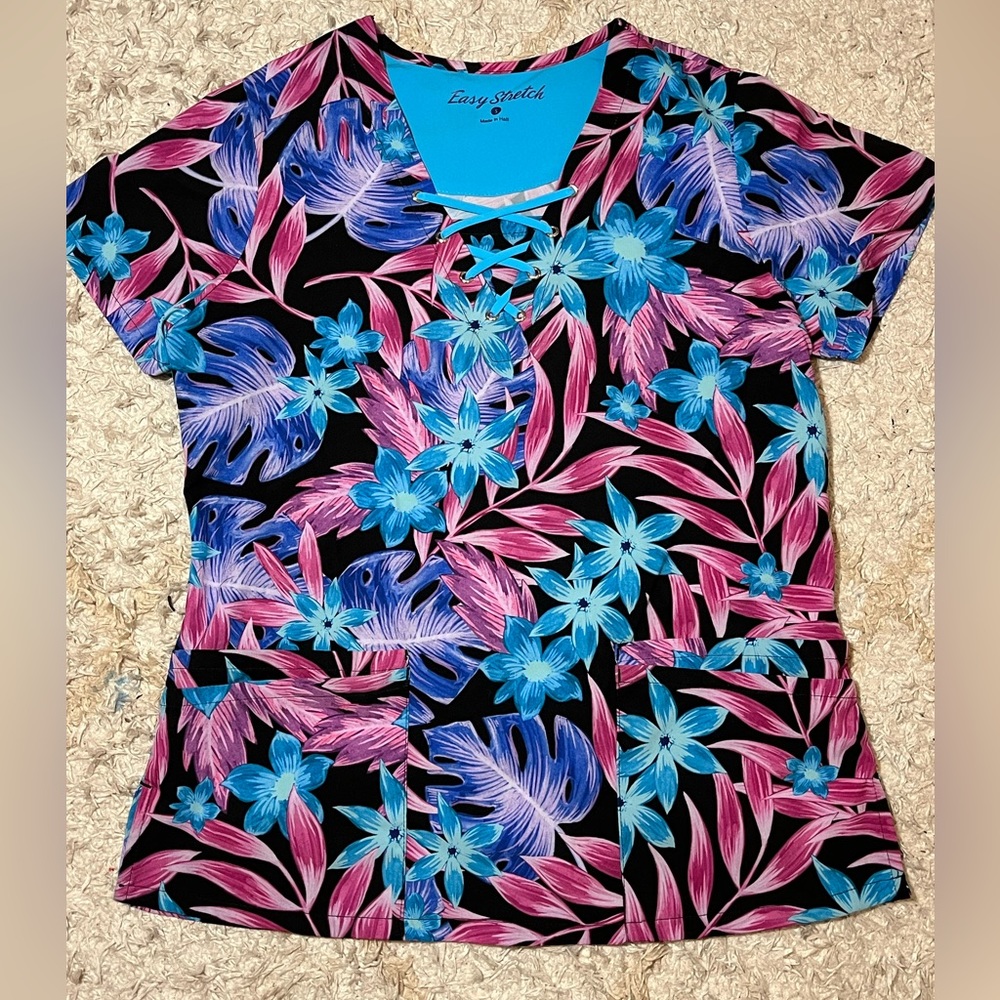 scrub top - Picture 1 of 5